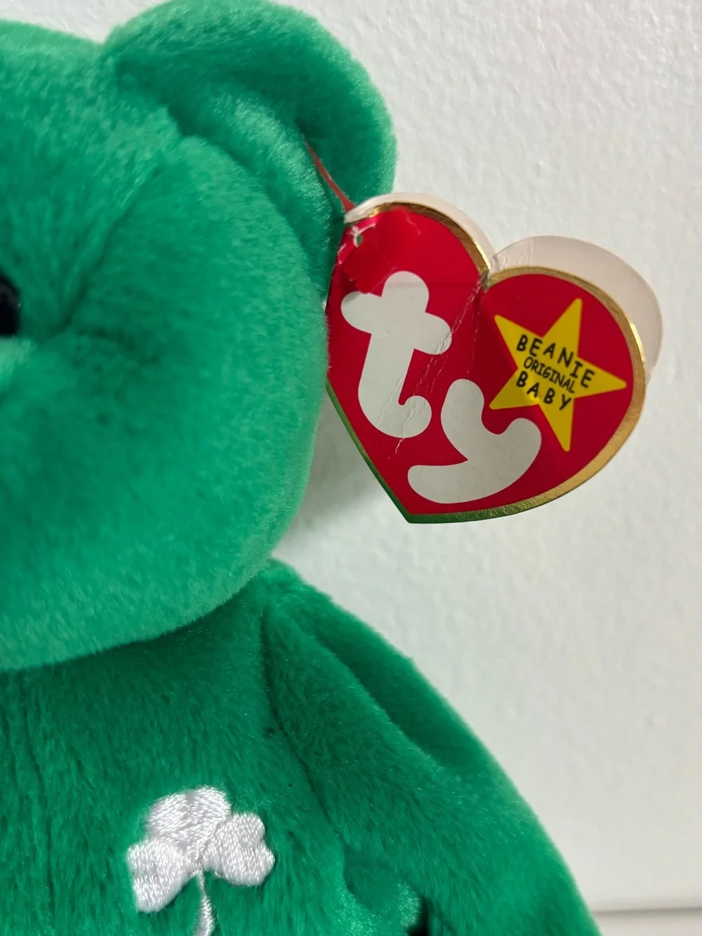 Ty Beanie Baby 'Erin' Green Plush Bear 1997 - Shamrock St. Patrick's Day Toy